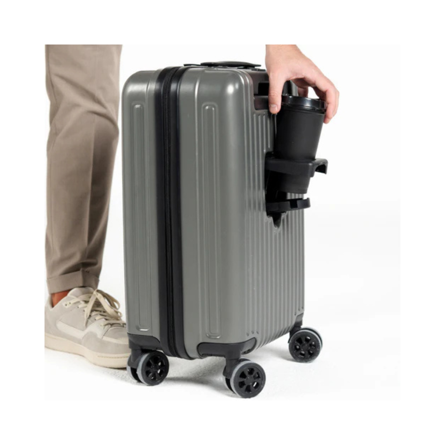 Maleta carry on / equipaje de mano, ruedas 360° (spinner), ligera y resistente, compartimento acolchado para laptop